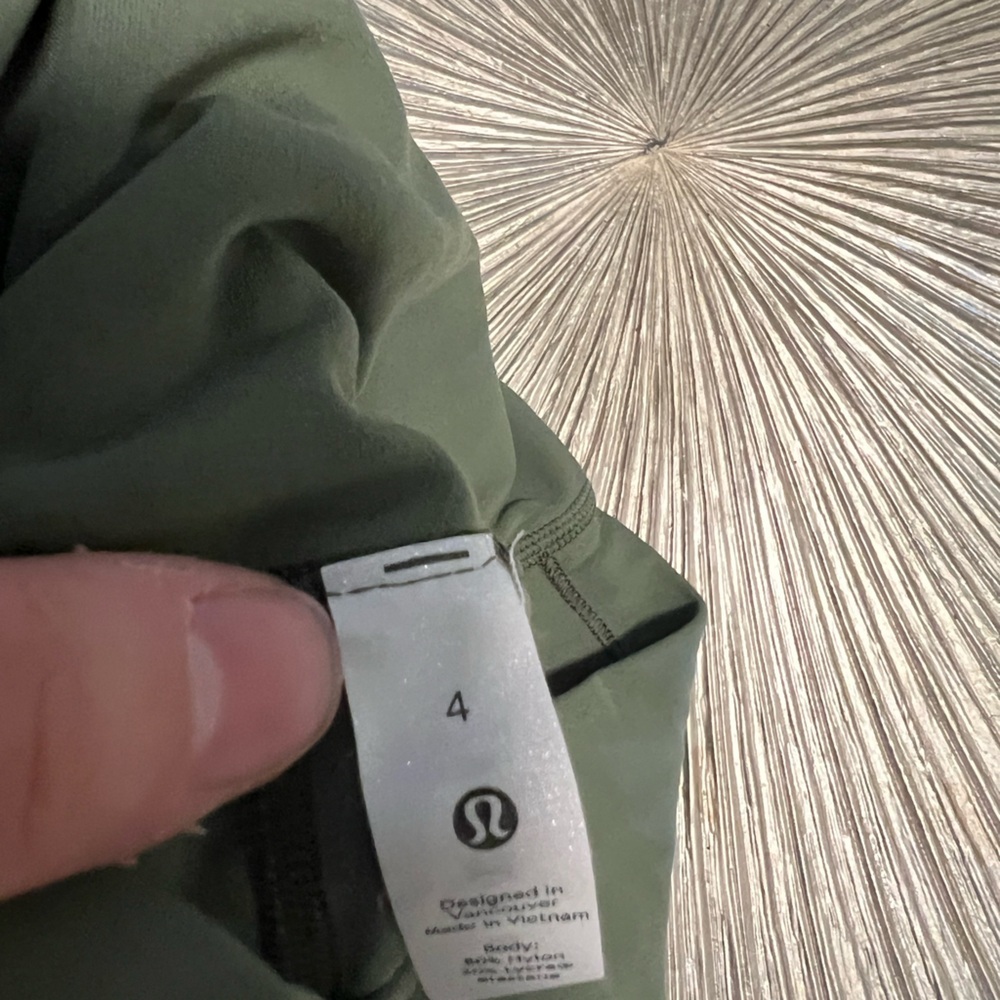 Lululemon limited edition olive leggings - Picture 3 of 4